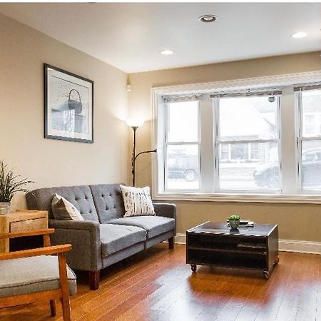 Entire Modern 2 Bedroom Apartment Chicago Dış mekan fotoğraf